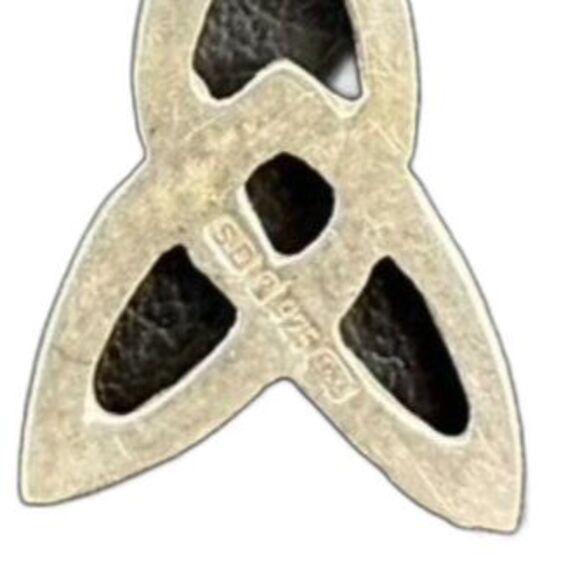 Sterling Silver Celtic Trinity Knot Irish Pendant Necklace - Picture 4 of 6